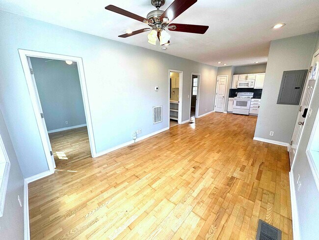 Photo - 1011 Maynor St Unit B