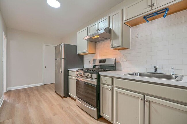 2976 Cornwall Rd Unit 1