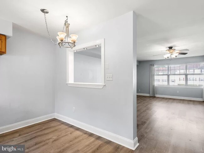 Photo - 232 Carlyn Ct