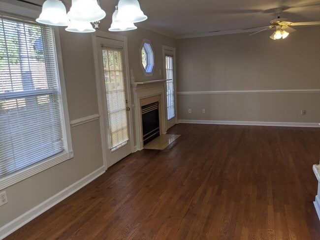 Photo - 130 Grande Meadow Way