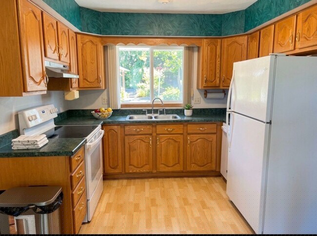 Photo - 106 Merlin Cir