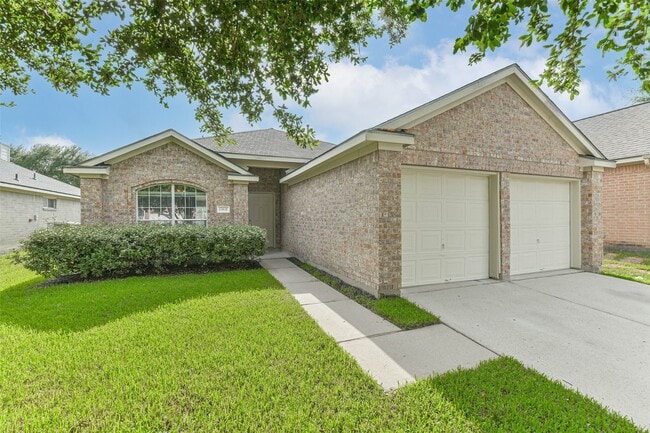 Building Photo - 13831 Hillingdale Ln