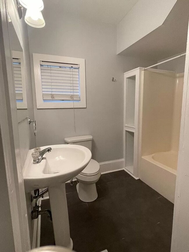 Photo - 643 E Henry St Unit 643 E Henry St -  B