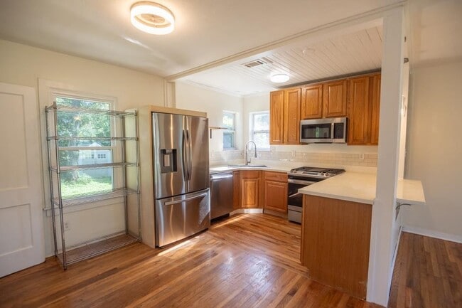Photo - 622 W 10th Ave
