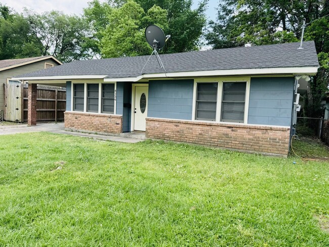 Building Photo - 4136 Mohican St Rental
