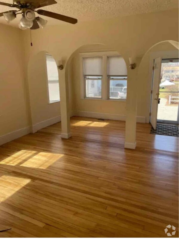 Building Photo - 43 Edgewater Ave Unit 1 Rental