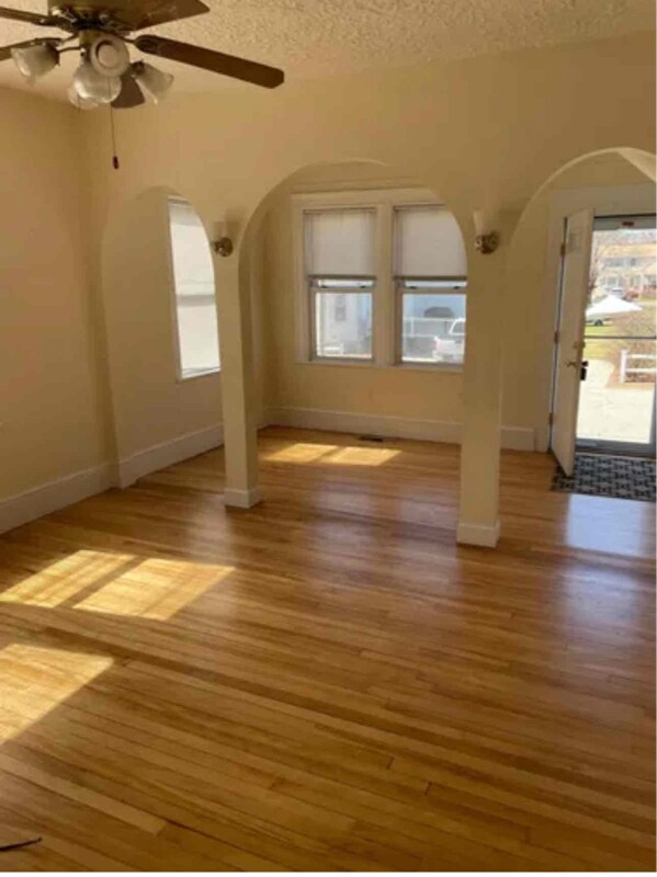 Building Photo - 43 Edgewater Ave Rental