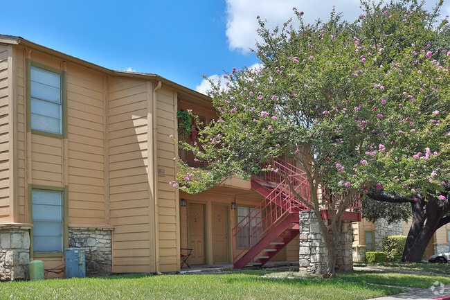 Photo - University Cove Apartments