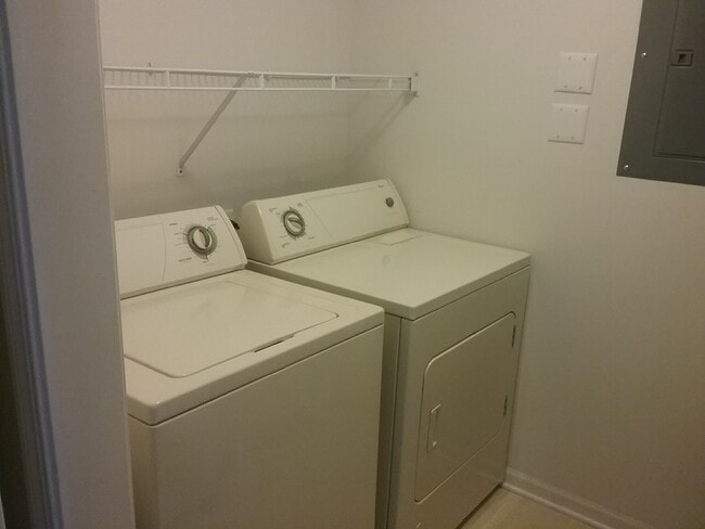 Photo - 636 Cambridge Ct Unit 1D