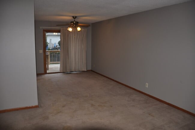 Photo - 5511 N 93rd Ave