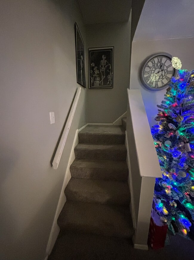 Photo - 2472 Warren Pky