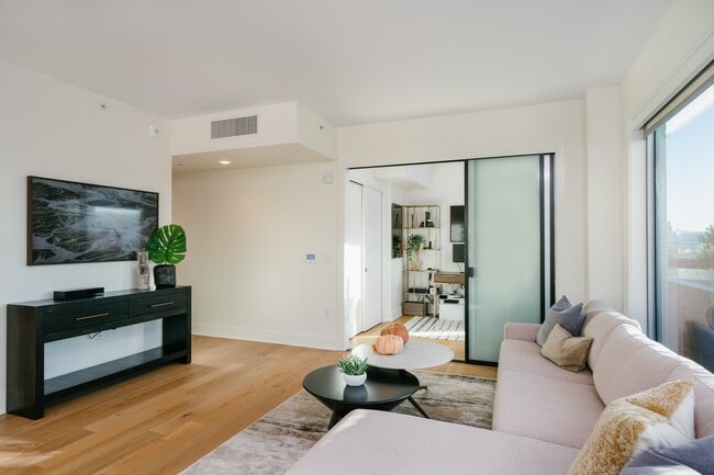 Photo - Konrad on the Park