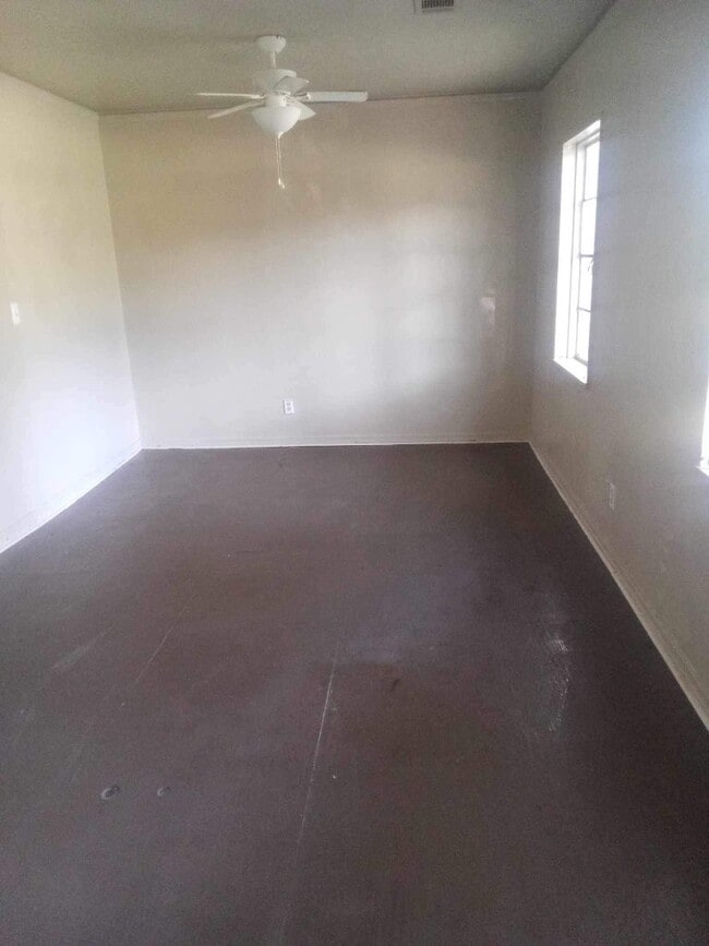 Photo - 1048 Winn St
