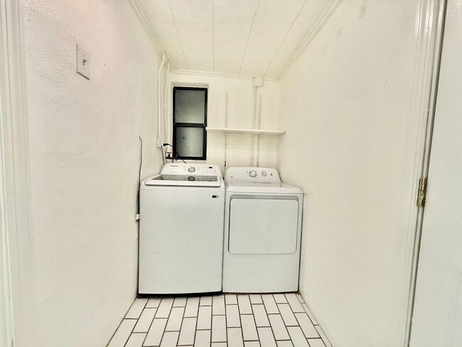 Photo - Super Cute 3/2 Close to Downtown!
