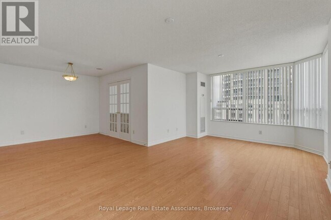 Photo - 25 Kingsbridge Garden Cir Unit 2424