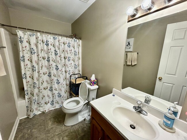 Photo - 238 Rose St Unit B
