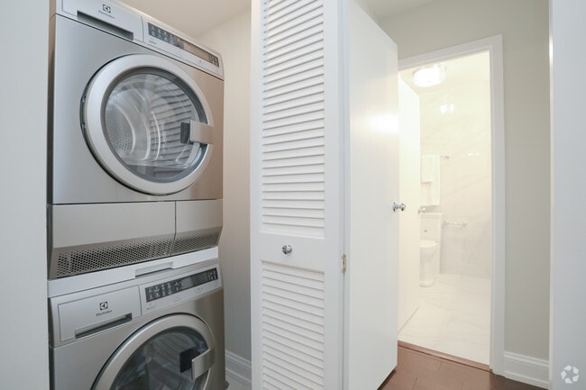 2 BR, 2 BA - In-Unit Laundry