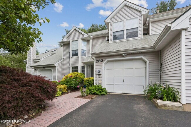 Photo - 262 Daffodil Dr