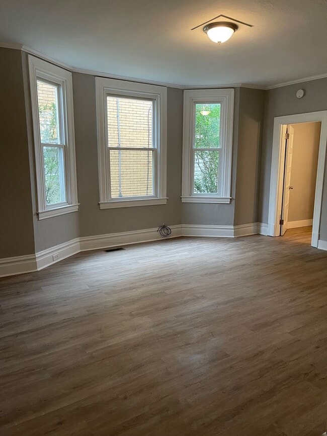Lovely building on South Ohio - Lovely building on South Ohio Townhome
