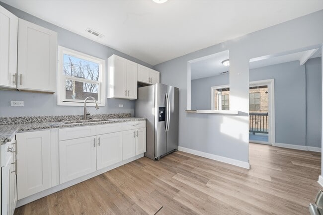 Photo - 1504 Hanover St Unit 2