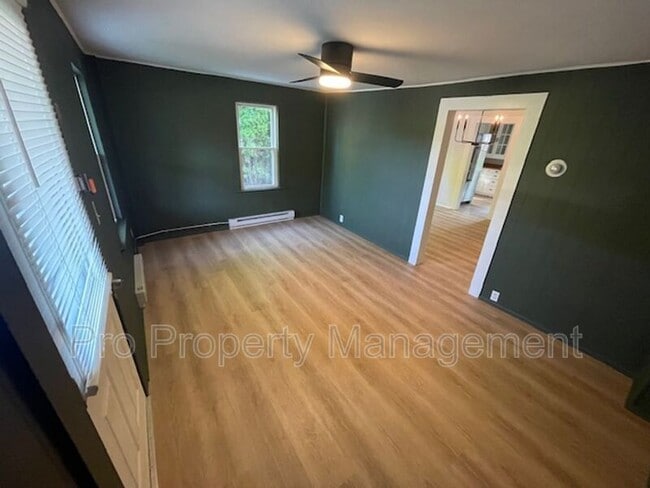25 Maple St