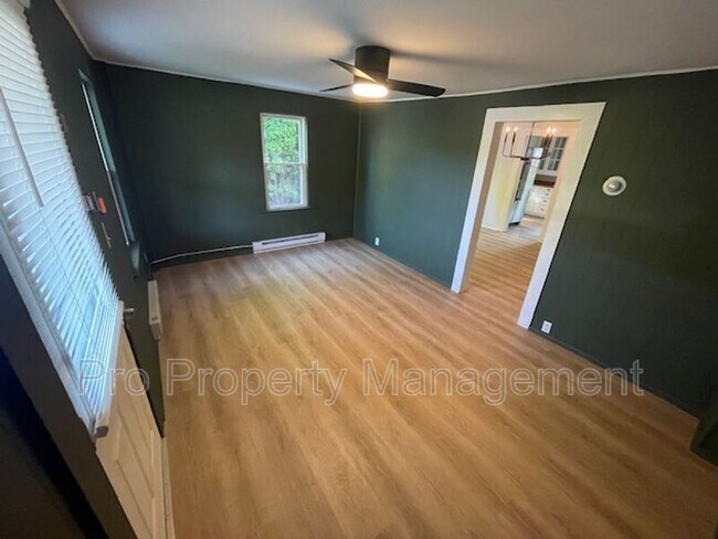 Photo - 25 Maple St