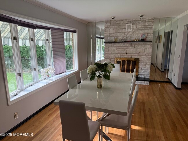 Photo - 241 Cliftwood Rd