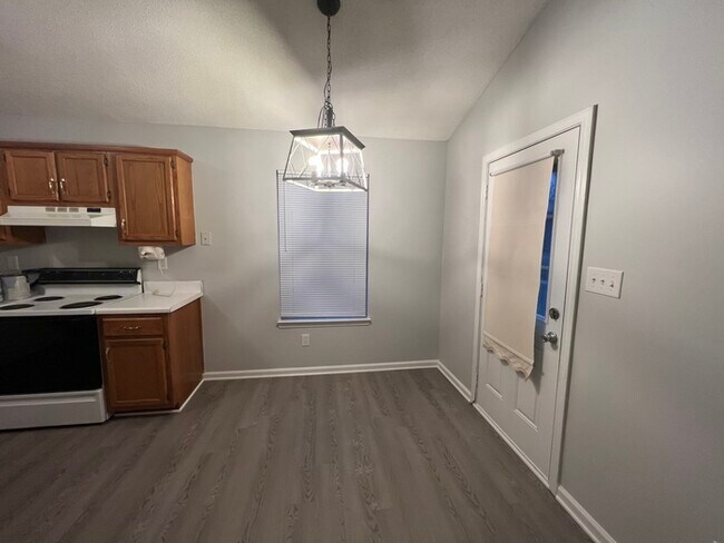 Photo - 7011 Village Ln