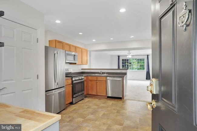 Building Photo - 1309 N Van Dorn St Rental