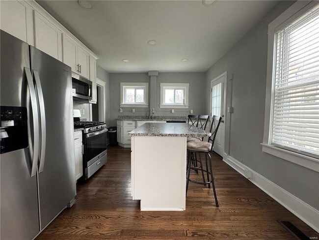 Photo - 729 Luckystone Ave