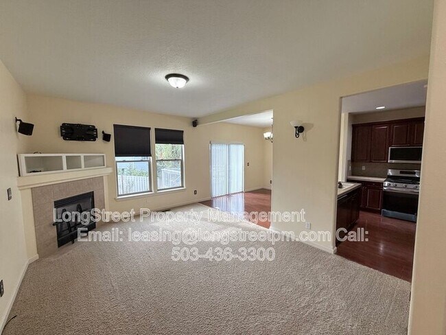 Photo - 823 Crouchen St NW