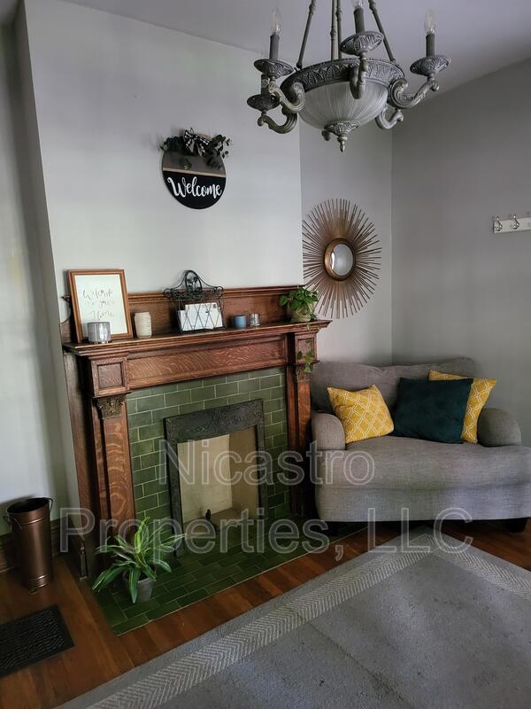 Photo - 175 E Northwood Ave