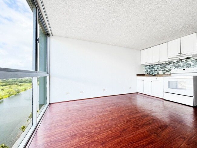 Photo - Waikiki Condo with One Assigned Parking Space Unit 1914