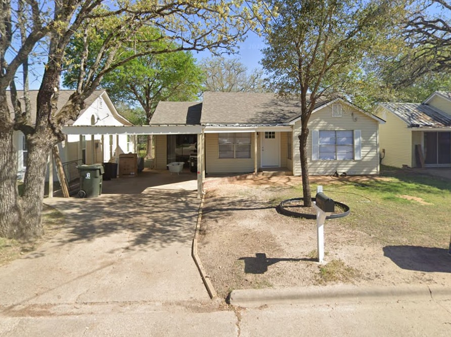 Photo - 715 Lawrence St Casa