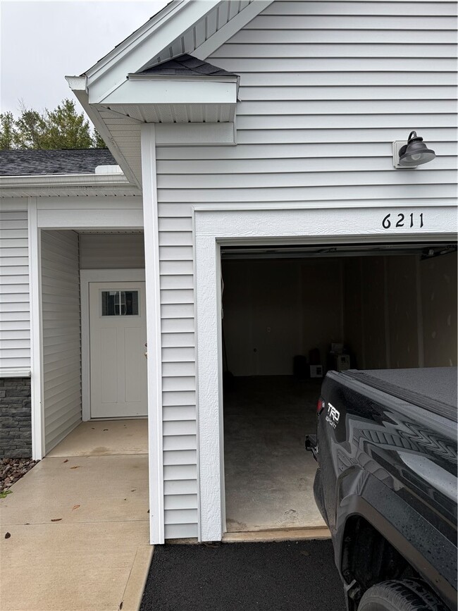 Photo - 6213 Blossom Ridge Cir