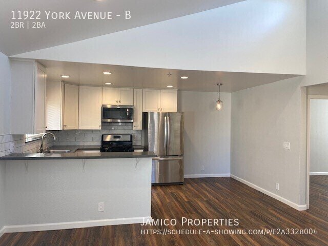 11922 York Ave Unidad B