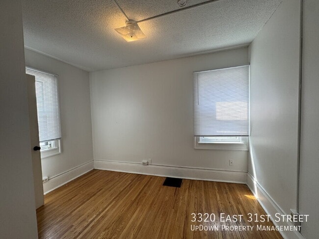 Photo - 3320 E 31st St