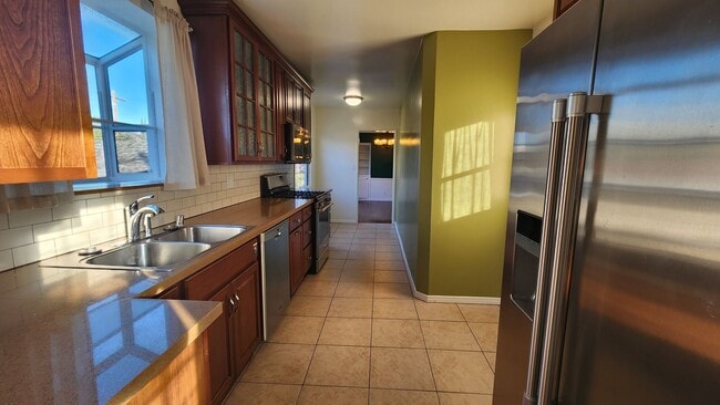 Building Photo - 1433 Selby Ave Unit 1435