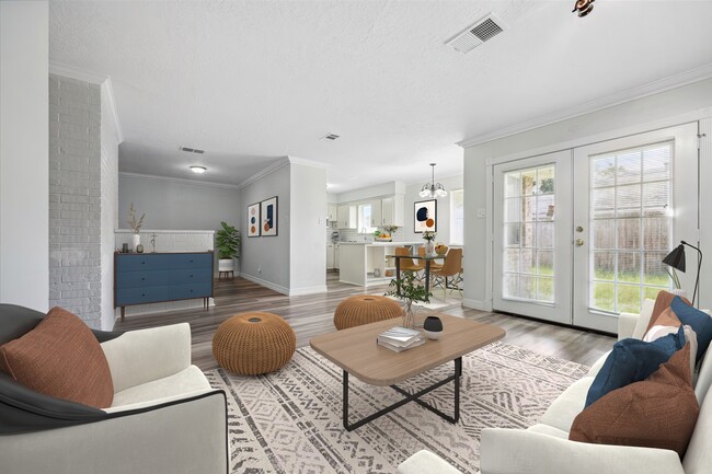 Photo - 6902 Burgess St