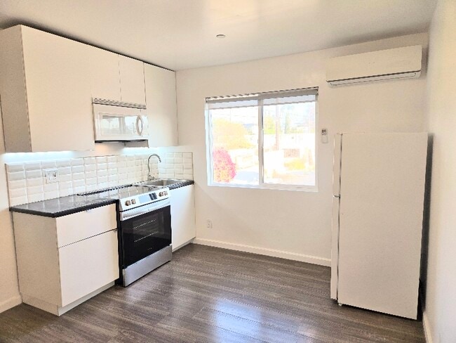 Photo - 3121 Larga Ave Unit 2