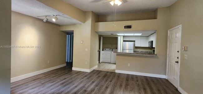Photo - 4151 N Haverhill Rd Unidad 1522 Rental