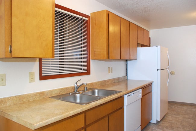 Photo - Deerfield West Apartments