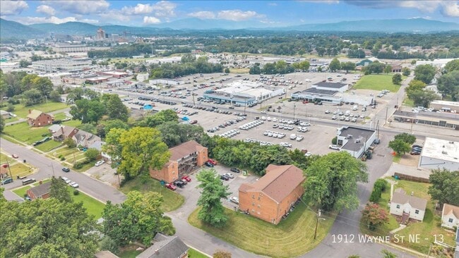 1912 Wayne St NE Unit 13