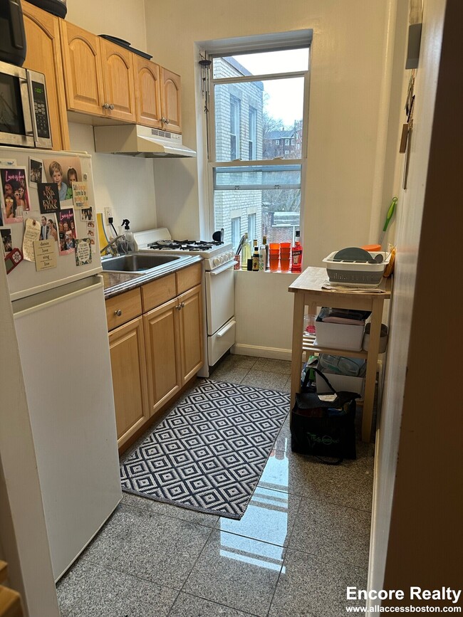 Photo - 110 Brainerd Rd Unit 11