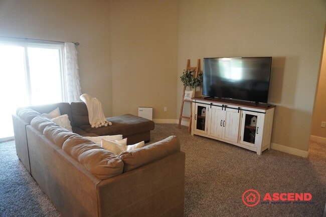 Photo - Immaculate Home in Wasco!