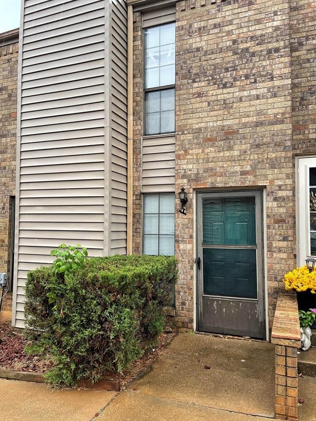 Photo - 3230 Pearl St