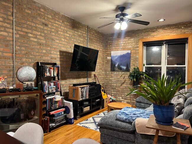 Photo - 2747 W Le Moyne St