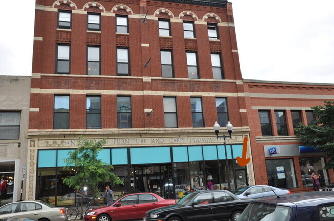 Building Photo - 1459 N Milwaukee Ave Unit 3C Rental