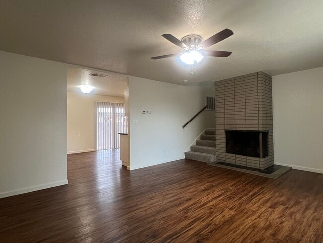 Photo - NICE UPDATED DUPLEX IN SACRAMENTO!!