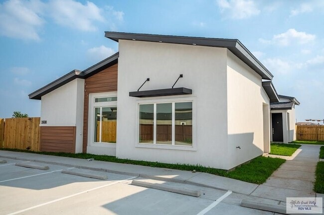 Photo - 3508 Hidalgo Cir